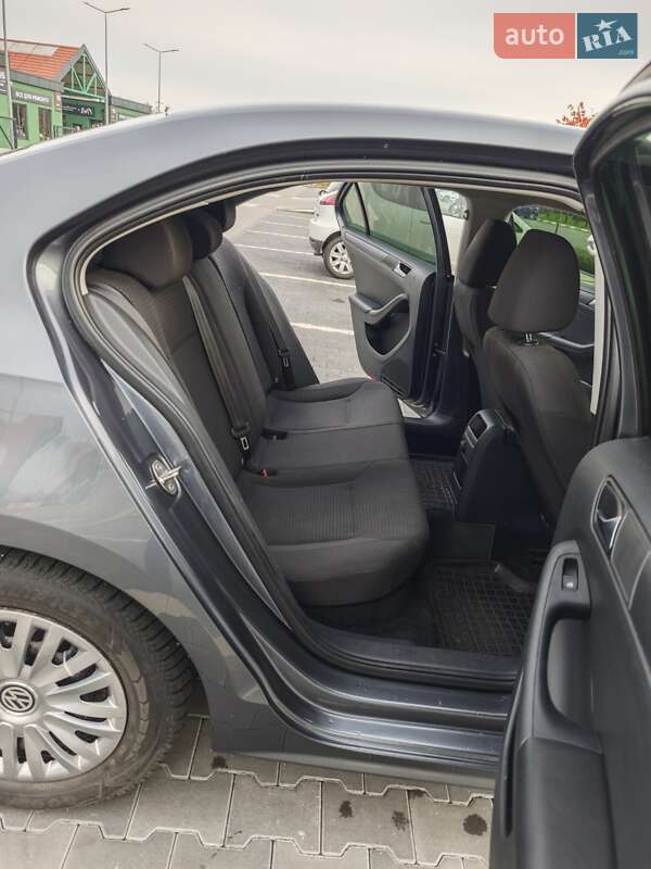 Volkswagen Jetta 2015