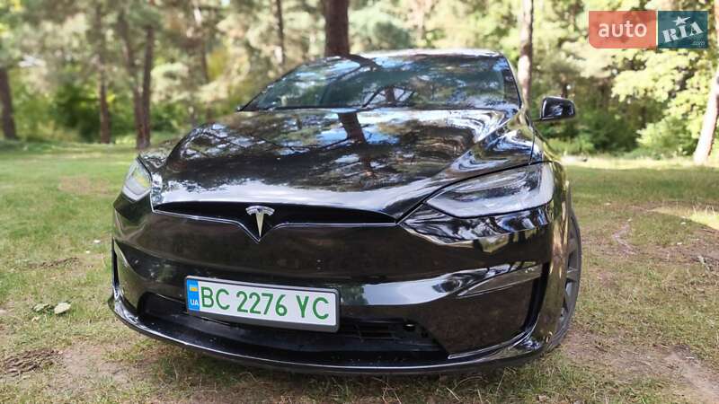 Tesla Model X 2023