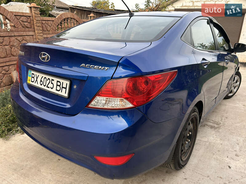 Hyundai Accent 2011