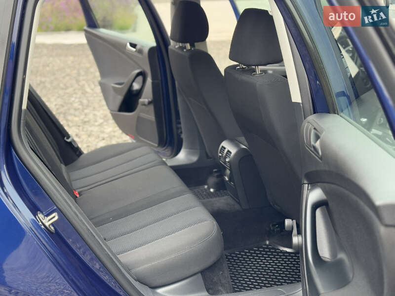 Volkswagen Passat 2010