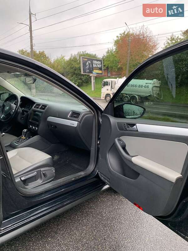 Volkswagen Jetta 2013