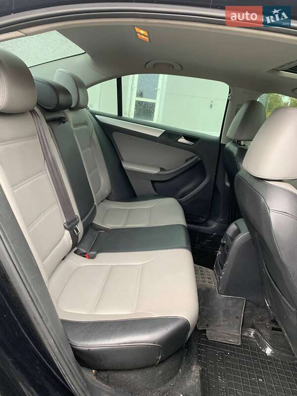 Volkswagen Jetta 2013