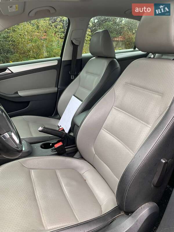 Volkswagen Jetta 2013