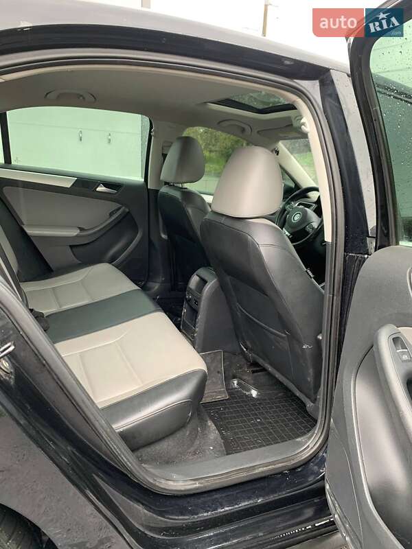 Volkswagen Jetta 2013