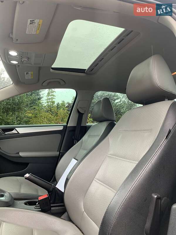 Volkswagen Jetta 2013