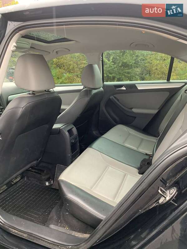 Volkswagen Jetta 2013