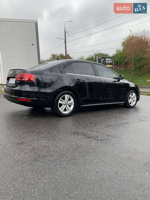 Volkswagen Jetta 2013