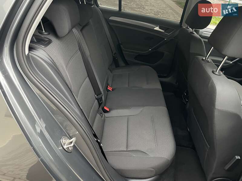 Volkswagen e-Golf 2020