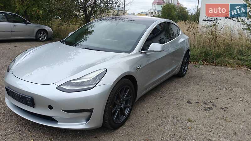 Tesla Model 3 2018