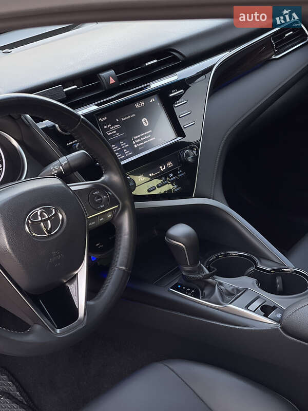 Toyota Camry 2017