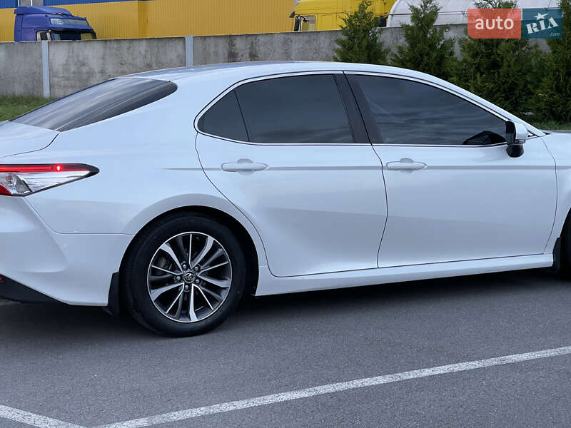 Toyota Camry 2017