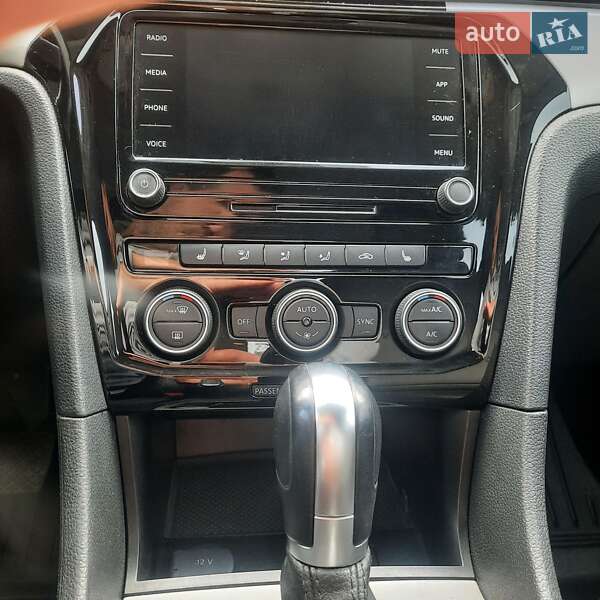 Volkswagen Passat 2020