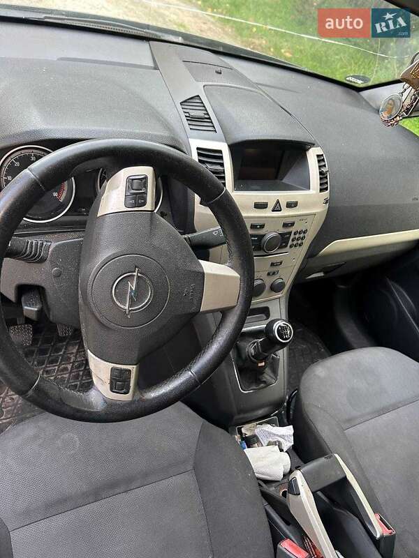 Opel Zafira 2008
