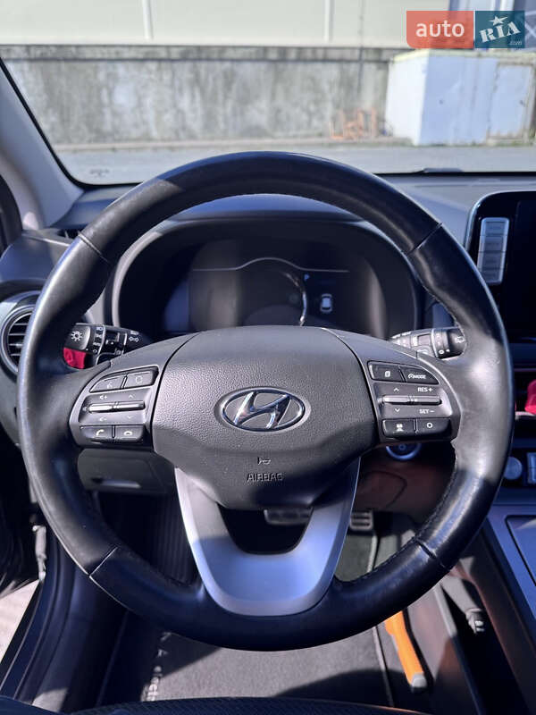 Hyundai-8