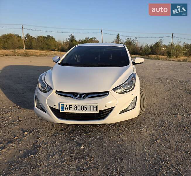 Hyundai Elantra 2015