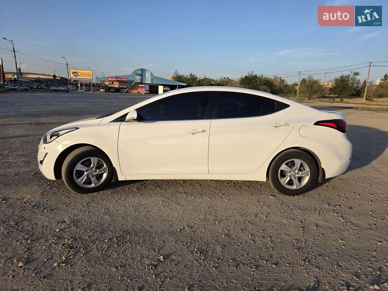 Hyundai Elantra 2015
