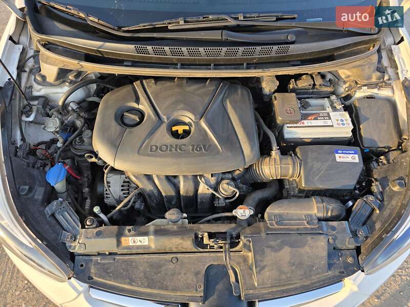 Hyundai Elantra 2015