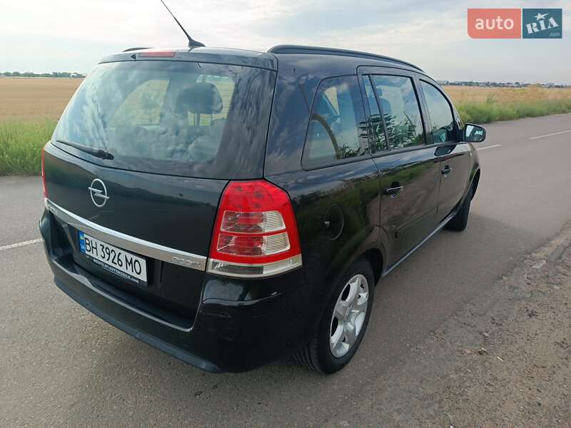 Opel Zafira 2011
