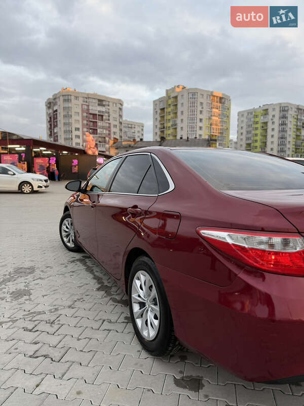 Toyota Camry 2017