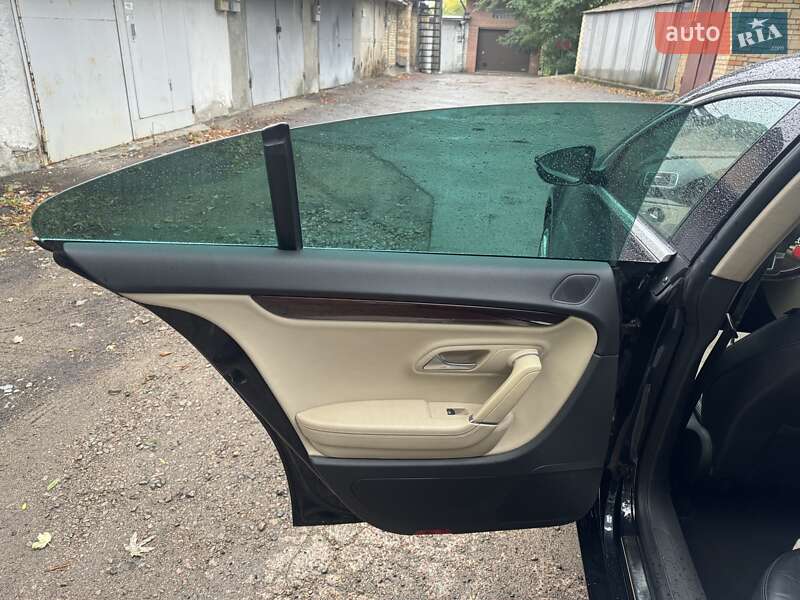 Volkswagen CC / Passat CC 2011