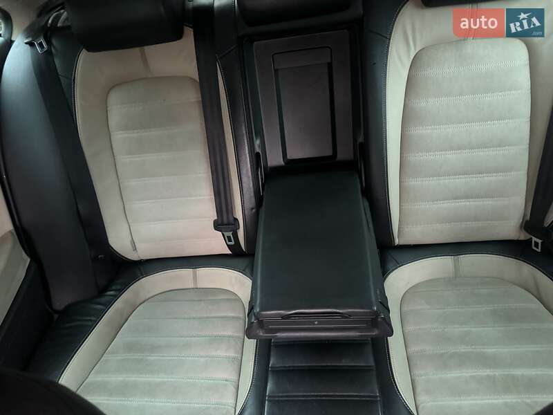 Volkswagen CC / Passat CC 2011