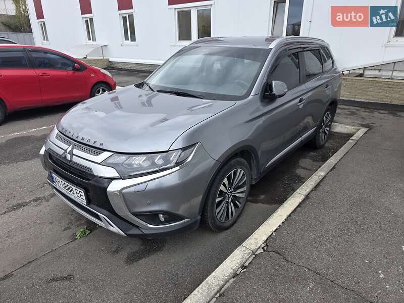 Mitsubishi Outlander 2019