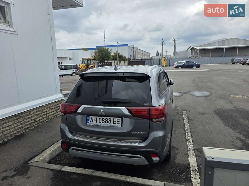 Mitsubishi Outlander 2019