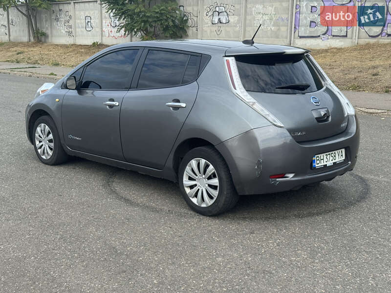Nissan Leaf 2014