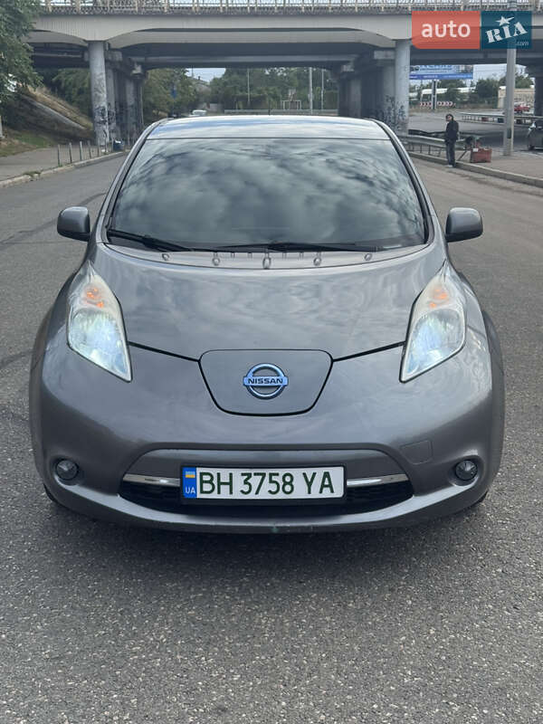 Nissan Leaf 2014