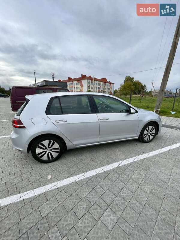 Volkswagen e-Golf 2015