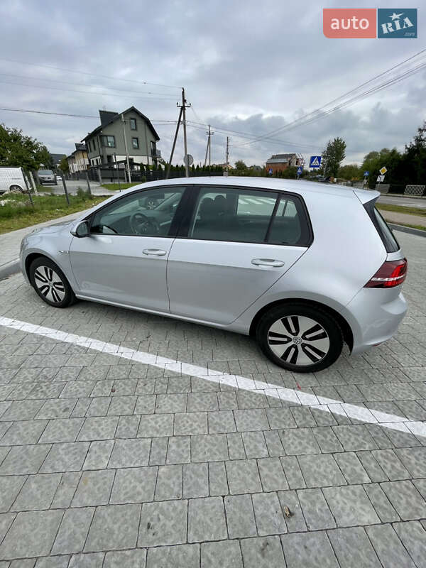 Volkswagen e-Golf 2015