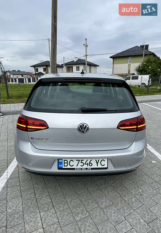Volkswagen e-Golf 2015