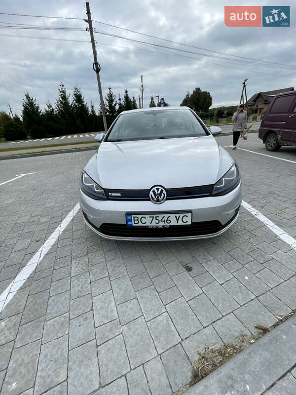 Volkswagen e-Golf 2015