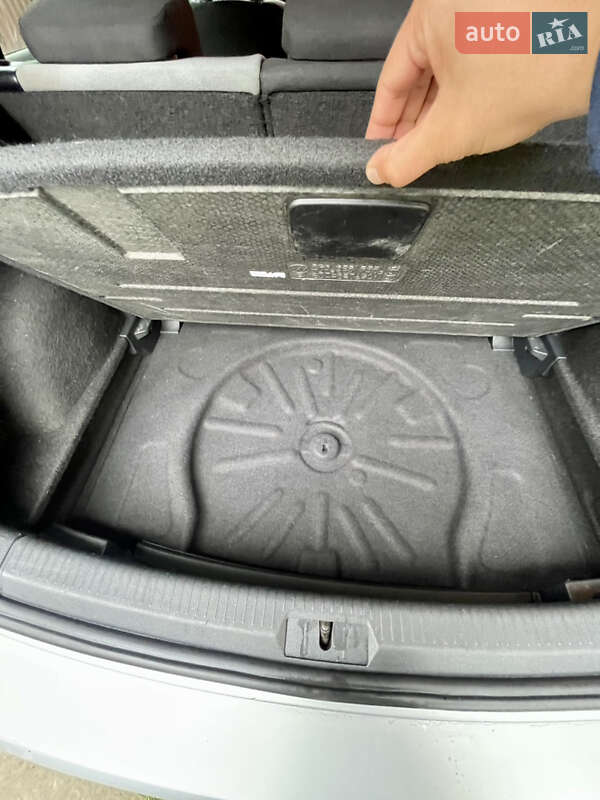 Volkswagen e-Golf 2015