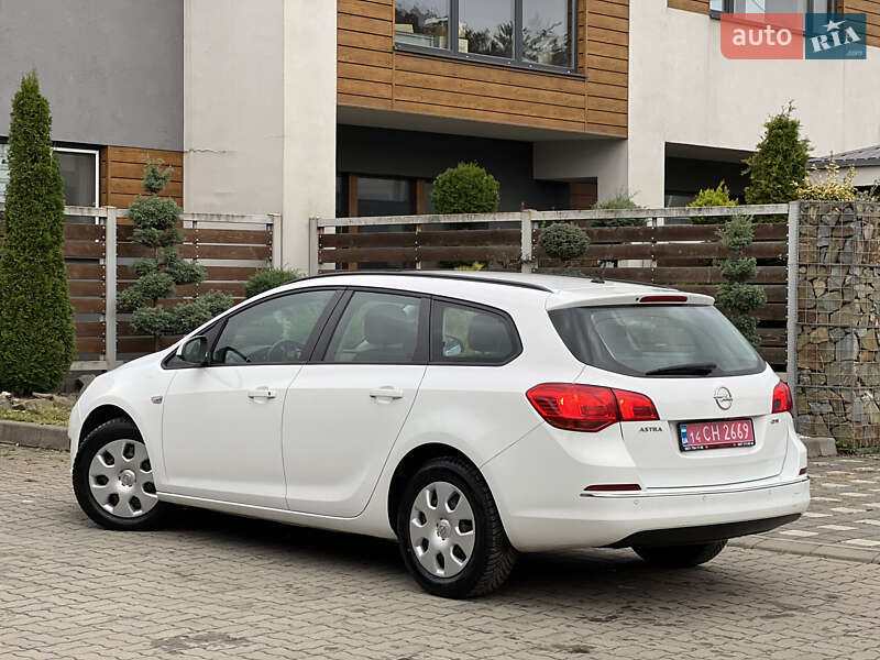Opel Astra 2013