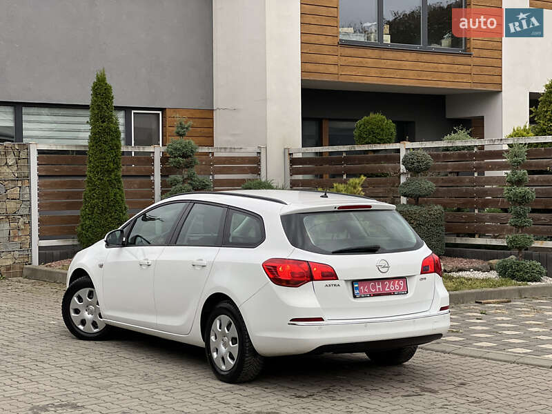 Opel Astra 2013