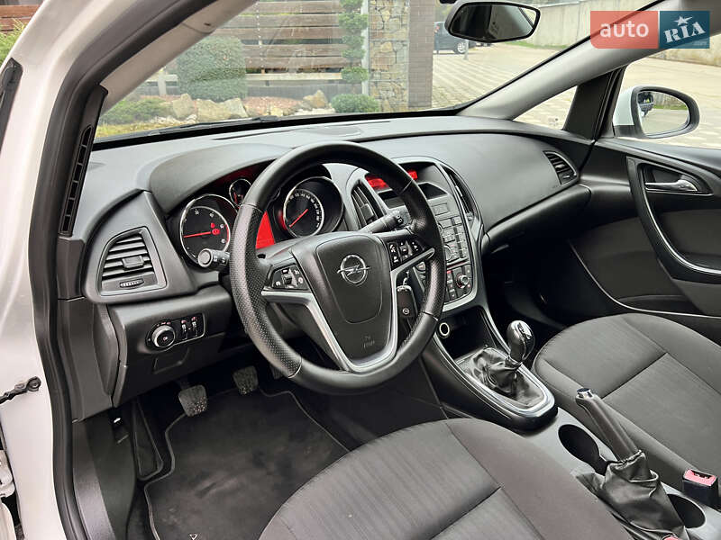 Opel Astra 2013
