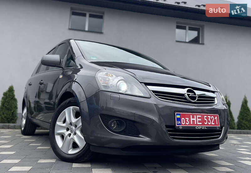 Opel Zafira 2011