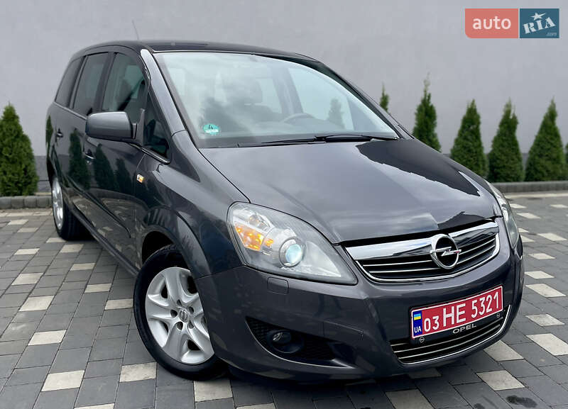 Opel Zafira 2011