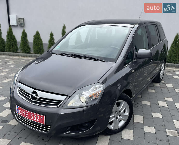 Opel Zafira 2011