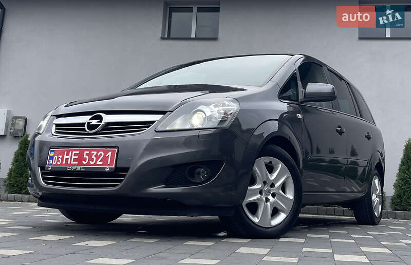 Opel Zafira 2011