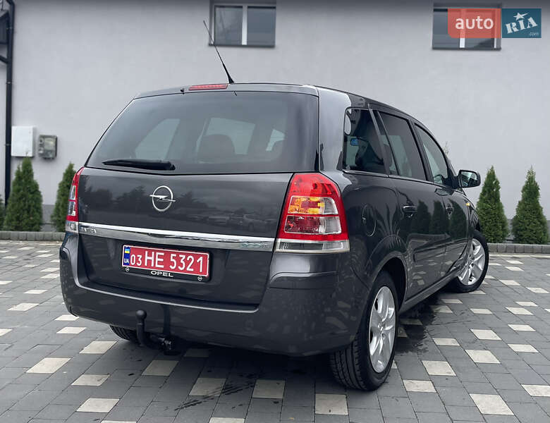 Opel Zafira 2011