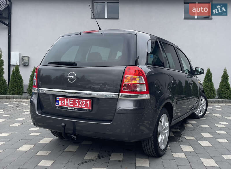 Opel Zafira 2011