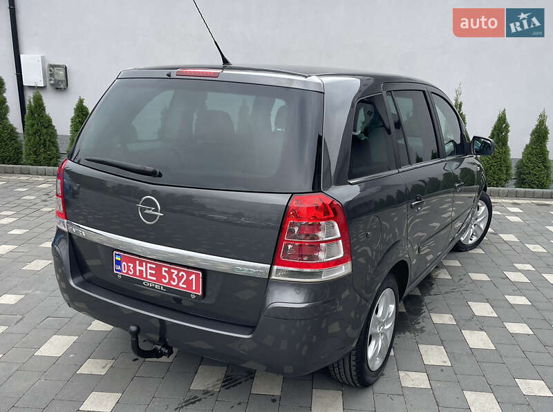 Opel Zafira 2011