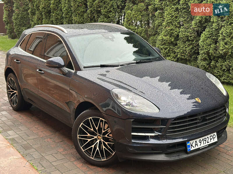 Porsche Macan 2021
