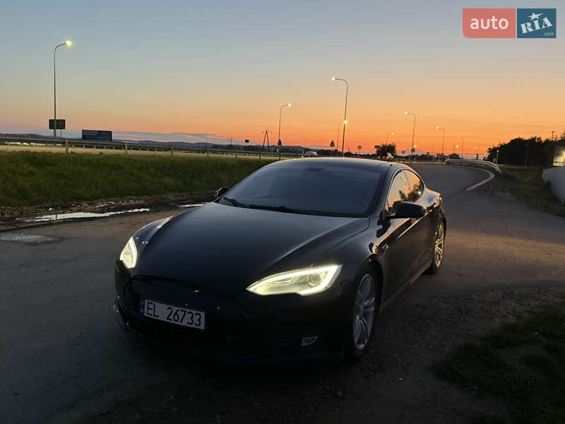 Tesla Model S 2013
