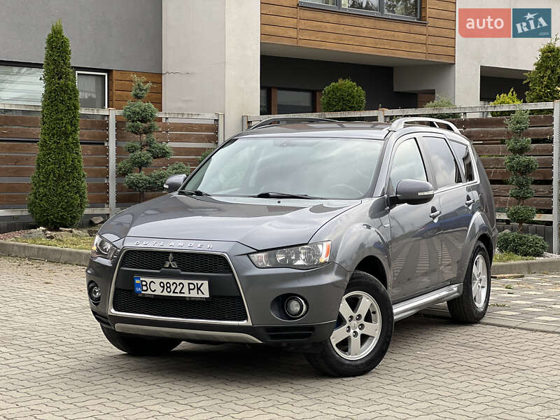 Mitsubishi Outlander 2011