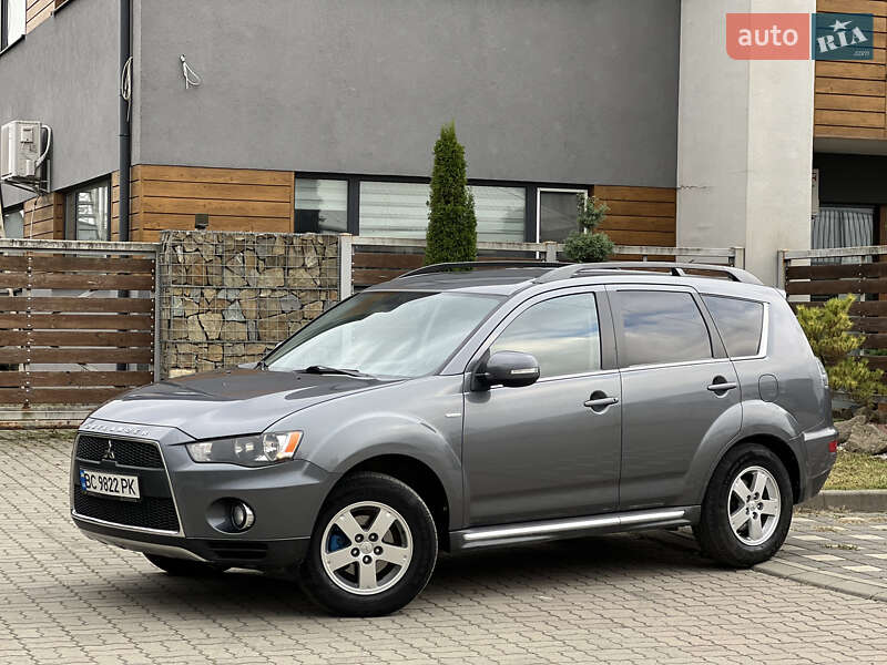 Mitsubishi Outlander 2011