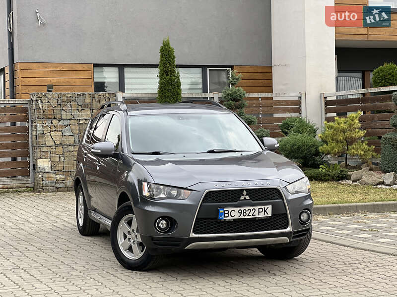 Mitsubishi Outlander 2011