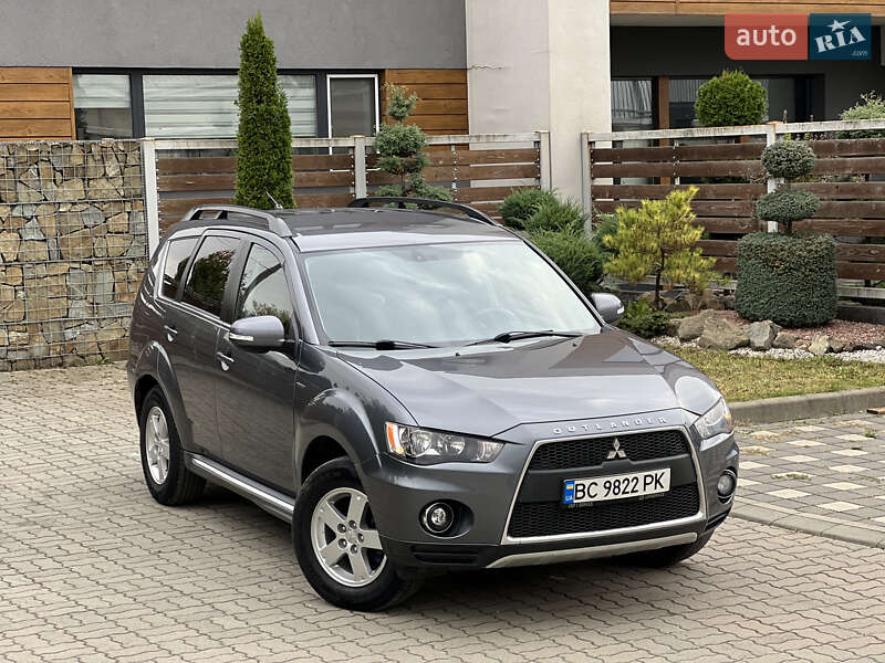 Mitsubishi Outlander 2011